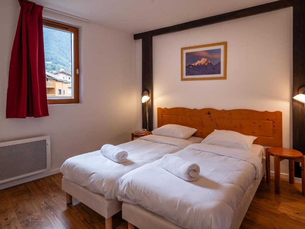 Free HTML5 Bootstrap Template by FreeHTML5.co